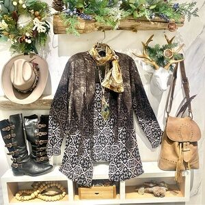 Open front cardi/cover up w enchanting Gypsy western vibe